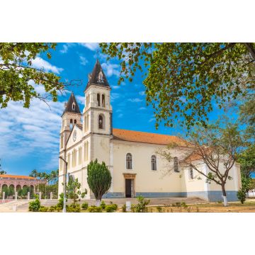 Lais Puzzle - Sao Tome, die schöne weiße Kathedrale im Zentrum, Sao Tome und Principe - 2.000 Teile