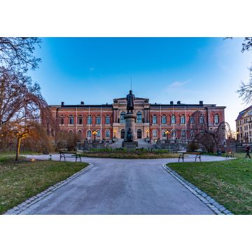 Lais Puzzle - Sonnenuntergangsansicht der Statue von Erik Gustaf Geijer vor der Universität von Uppsala in Schweden - 1.000 Teile