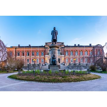 Lais Puzzle - Sonnenuntergangsansicht der Statue von Erik Gustaf Geijer vor der Universität von Uppsala in Schweden - 1.000 Teile