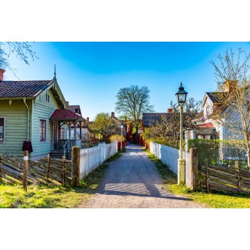 Lais Puzzle - Blick auf traditionelle Holzhäuser in der Altstadt von Gamla Linkoping, Schweden - 2.000 Teile