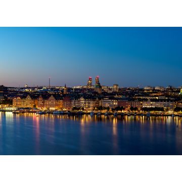 Lais Puzzle - Blick auf ein Gebäude am Wasser bei Nacht - Kungsholmen Insel in Stockholm, Schweden - 1.000 Teile