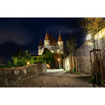 Lais Puzzle - Nächtliche Ansicht des Schlosses Thun in der Stadt Thun, Berner Oberland, Schweiz - 2.000 Teile