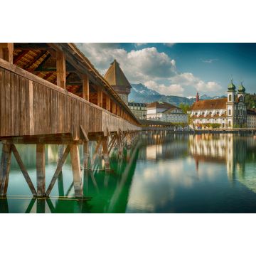 Lais Puzzle - Historisches Stadtzentrum von Luzern mit der berühmten Kapellbrücke und dem Vierwaldstattersee, Kanton Luzern, Schweiz - 2.000 Teile