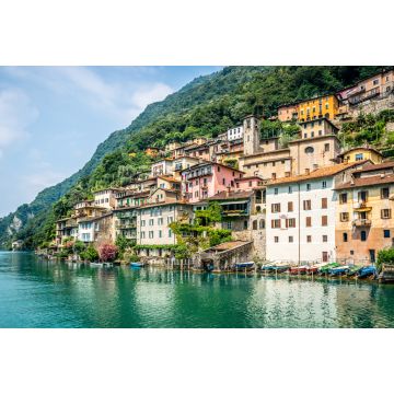 Lais Puzzle - Blick auf das Fischerdorf Gandria mit bunten Häusern am Luganersee an einem schönen Sommertag in der Schweiz - 2.000 Teile