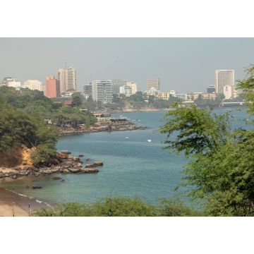 Lais Puzzle - Die Küste von Dakar, Strand und Vegetation. Dakar. Senegal. Westafrika - 1.000 Teile