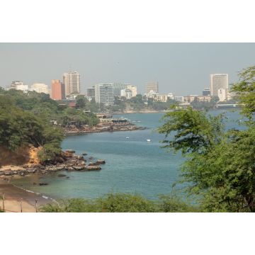 Lais Puzzle - Die Küste von Dakar, Strand und Vegetation. Dakar. Senegal. Westafrika - 2.000 Teile