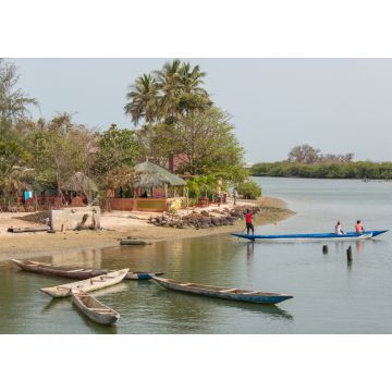 Lais Puzzle - Paaisaje con piraguas y vegetación en Joal Fadiouth en la costa de Senegal - 1.000 Teile