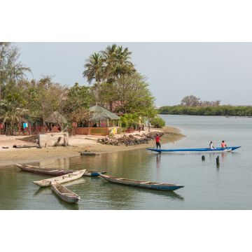 Lais Puzzle - Paaisaje con piraguas y vegetación en Joal Fadiouth en la costa de Senegal - 2.000 Teile
