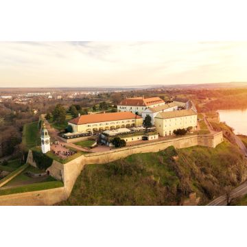 Lais Puzzle - Schöne Drohnenaufnahme einer Festung in Novi Sad Serbien - 2.000 Teile