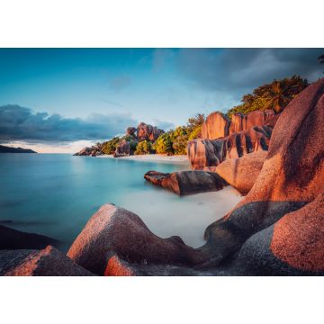 Lais Puzzle - Einzigartig geformte Granitfelsen und ein dramatischer Sonnenuntergang am Strand Anse Source d'Argent, Insel La Digue, Seychellen. Lange Belichtung - 1.000 Teile
