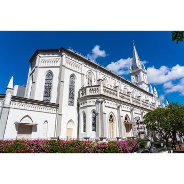 Lais Puzzle - Chijmes Kirche in Singapur mit blauem Himmel Hintergrund - 2.000 Teile