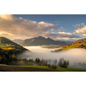 Lais Puzzle - Landschaft mit Bergen bei nebligem Sonnenaufgang im Herbst. Mala-Fatra-Nationalpark, in der Nähe des Dorfes Zazriva in der Slowakei, Europa - 2.000 Teile
