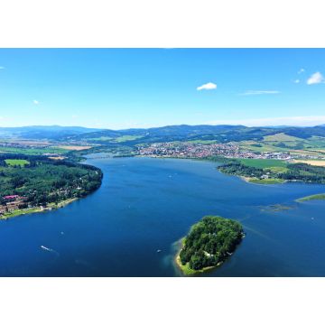 Lais Puzzle - Luftaufnahme der Insel Slanicky in der Stadt Namestovo in der Slowakei - 1.000 Teile