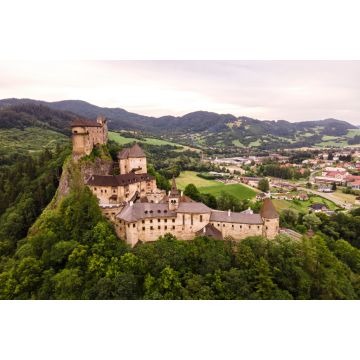 Lais Puzzle - Luftaufnahme der Burg Orava in Oravsky Podzamok in der Slowakei. Region Orava - 2.000 Teile