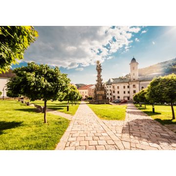 Lais Puzzle - Historischer Stadtplatz in der Bergbaustadt Kremnica in der Slowakei. Aussicht auf die Burg und die St. Katharinen-Kirche in der Stadt - 1.000 Teile