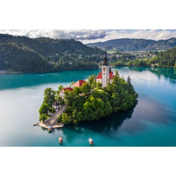 Lais Puzzle - Bled, Slowenien - Schöner Morgen am Bleder See (Blejsko Jezero) mit der Wallfahrtskirche Mariä Himmelfahrt und traditionellen Pletna-Booten - 2.000 Teile