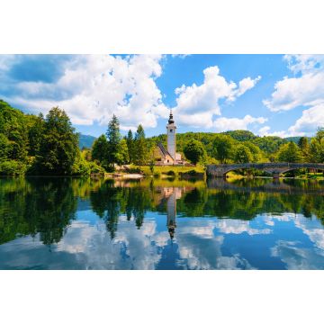 Lais Puzzle - Landschaft und Kirche des Heiligen Johannes des Täufers am Bohinjer See in Slowenien. Natur in Slovenija - 2.000 Teile