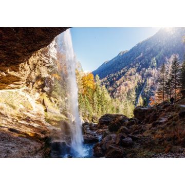 Lais Puzzle - Wunderschöne sonnige Landschaft. Pericnik-Wasserfall in den slowenischen Julischen Alpen mit Orangenbaum im Triglav-Nationalpark - 1.000 Teile
