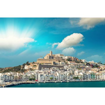 Lais Puzzle - Der Hafen von Ibiza an einem schönen Tag. Balearische Inseln - 2.000 Teile