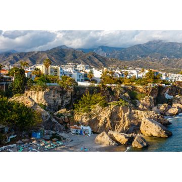 Lais Puzzle - Blick auf schönen Strand in Nerja, Costa del Sol, Andalusien, Spanien - 2.000 Teile
