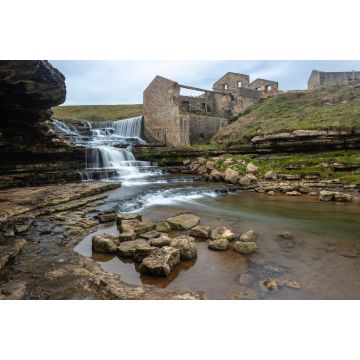 Lais Puzzle - Wasserfall El Bolao und eine verfallene Mühle, Kantabrien, Spanien - 2.000 Teile