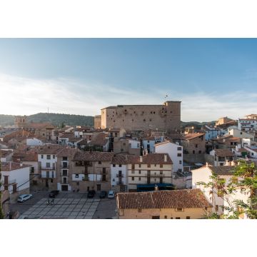 Lais Puzzle - Beleuchtung der Burg Mora de Rubielos in Teruel, Spanien Sonnenuntergangspanorama der Sierra de Gudar - 1.000 Teile