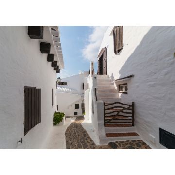 Lais Puzzle - Die engen und weißen Straßen von Binibequer auf der Insel Menorca, Balearen, Spanien - 1.000 Teile