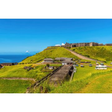 Lais Puzzle - Ein Blick über das Brimstone Hill Fort in St. Kitts - 2.000 Teile