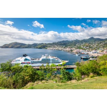 Lais Puzzle - Kreuzfahrtschiff im Hafen von Kingstown, St. Vincent und die Grenadinen - 2.000 Teile