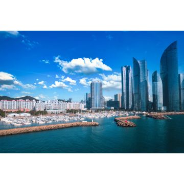 Lais Puzzle - Haeundae I Park Marina und Gwangalli Beach mit Yachtpier bei Tageslicht in Busan, Südkorea - 2.000 Teile