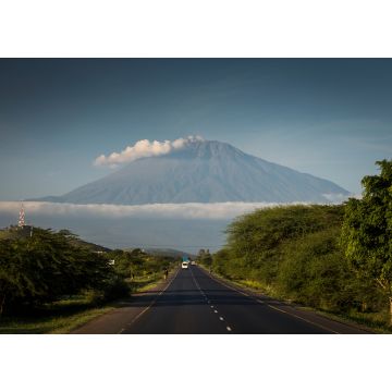 Lais Puzzle - Eine Straße mit dem Mount Meru im Hintergrund, Tansania - 1.000 Teile