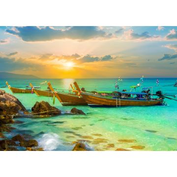 Lais Puzzle - Lebhafter Sonnenuntergang über der thailändischen Bambusinsel im Sommerurlaub am tropischen Strand der Region Phi Phi - 1.000 Teile