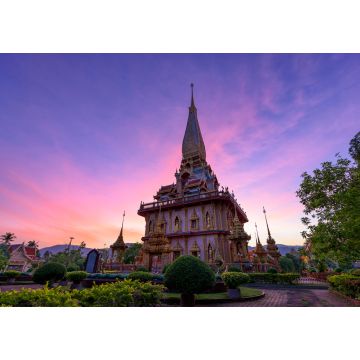 Lais Puzzle - Der wichtigste buddhistische Tempel von Phuket ist Wat Chalong oder offiziell Wat Chaiyathararam in Phuket, Thailand - 1.000 Teile