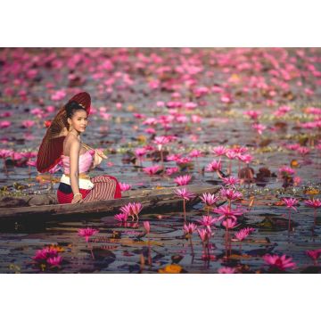 Lais Puzzle - Asiatische Frauen auf dem Boot im Lotusteich. Sie trägt traditionelle thailändische Kleider - 1.000 Teile