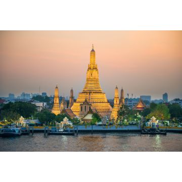 Lais Puzzle - Beleuchteter Tempel der Morgenröte oder Wat Arun und Thonburi Westufer des Chao Phraya River bei Sonnenuntergang. Bangkok, Thailand - 2.000 Teile
