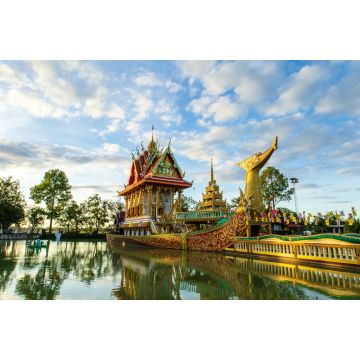 Lais Puzzle - Thailändischer Tempel auf Suphannahong Boot im Wat Pa Suphan Hong am Abend, Provinz Sisaket - 2.000 Teile
