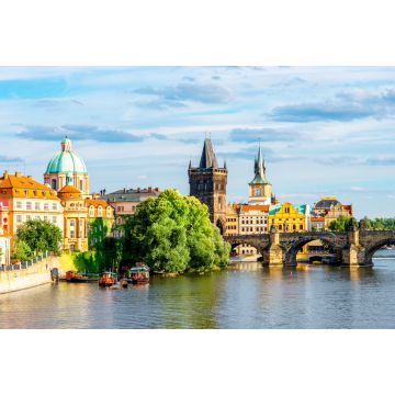 Lais Puzzle - Stadtbild am Flussufer mit Brücke und Altstadt in Prag - 2.000 Teile