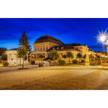 Lais Puzzle - Abendfotografie des kleinen tschechischen Kurortes Františkovy Lázně (Franzensbad) - Tschechische Republik, Europa - 2.000 Teile