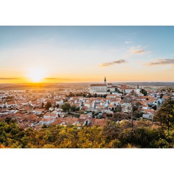 Lais Puzzle - Ansicht von Mikulov mit schönem Barockschloss auf dem Felsen bei Sonnenuntergang, Südmähren, Tschechische Republik - 1.000 Teile