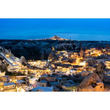 Lais Puzzle - Goreme Stadt in der Dämmerung in Kappadokien Stadtbild und Straßenlaternen am Aussichtspunkt bei Sonnenuntergang - 2.000 Teile