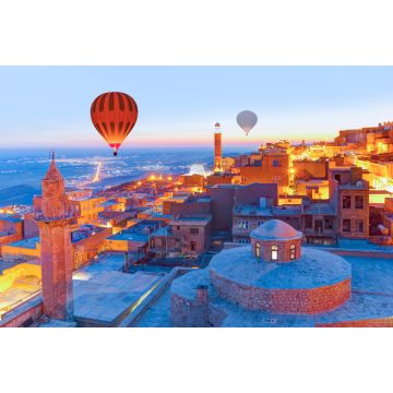 Lais Puzzle - Heißluftballon über der Altstadt von Mardin - Altstadt von Mardin in der blauen Stunde der Dämmerung - Mardin, Türkei - 2.000 Teile
