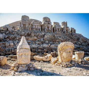 Lais Puzzle - Antike Statuen auf dem Berg Nemrut, Türkei. Die UNESCO-Welterbestätte am Berg Nemrut, wo König Antiochus von Kommagene begraben sein soll - 1.000 Teile