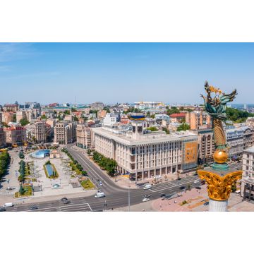 Lais Puzzle - Luftaufnahme der Kiewer Ukraine über dem Maidan Nezalezhnosti Unabhängigkeitsdenkmal. Goldene schöne ukrainische Frau Statue in der Mitte der Stadt - 2.000 Teile