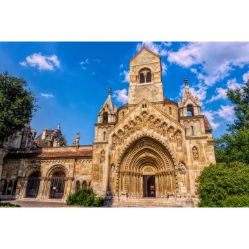 Lais Puzzle - Alte mittelalterliche gotische Kapelle im sonnigen Varosliget-Park, Budapest, Ungarn - 2.000 Teile