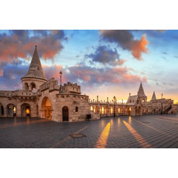 Lais Puzzle - Budapest, Ungarn - Schöner Herbst-Sonnenaufgang im Burgviertel und an der Fischerbastei mit warmem Sonnenlicht und orange-blauem Himmel und Wolken - 2.000 Teile