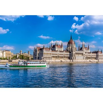Lais Puzzle - Eine Fähre fährt am östlichen Ufer der Donau in Budapest vorbei am Parlamentsgebäude im Sommer - 1.000 Teile