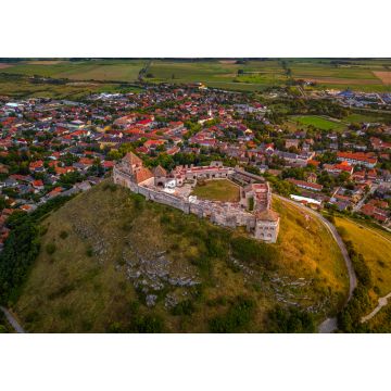 Lais Puzzle - Sumeg, Ungarn - Luftaufnahme der berühmten Hohen Burg von Sumeg im Komitat Veszprem an einem Sommernachmittag mit warmem Sonnenlicht bei Sonnenuntergang - 1.000 Teile