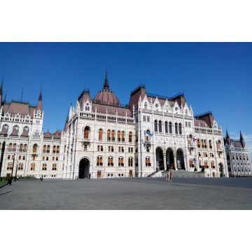 Lais Puzzle - Ungarisches Parlamentsgebäude an einem sonnigen Tag. Schönes Stadtbild einer europäischen Stadt am Morgen - 2.000 Teile
