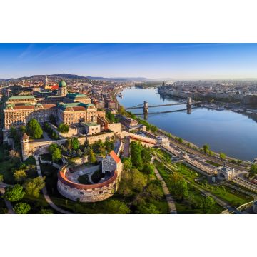 Lais Puzzle - Budapest, Ungarn - Panoramablick auf die Skyline der Budaer Burg mit dem Königspalast, der Szechenyi-Brücke, der St.-Stephans-Basilika, dem ungarischen Parlament und der Matthiaskirche an einem Sommermorgen - 2.000 Teile