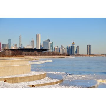 Lais Puzzle - Wind und bittere Kälte mit Windchill-Faktoren von über minus 20 Grad sorgten für Dunst über dem sich bildenden Eis des Michgan-Sees vor der Skyline von Chicago - 2.000 Teile